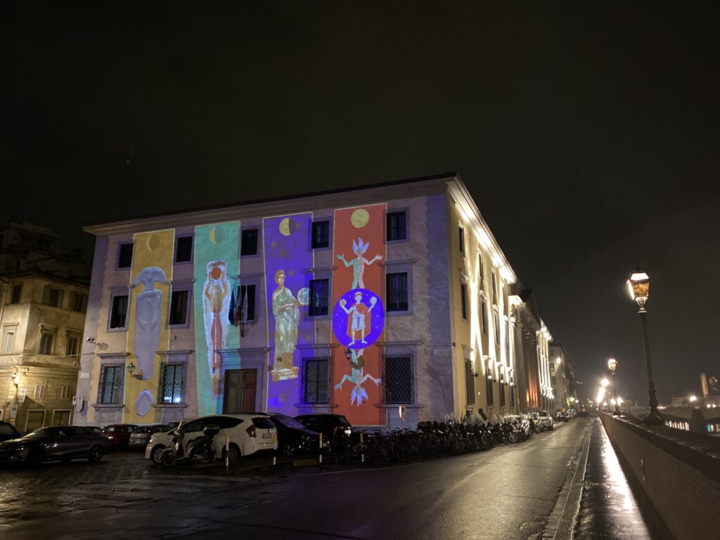 Multiproiezione su palazzo storico di Firenze a cura di Avuelle per F-Light Festival 2019