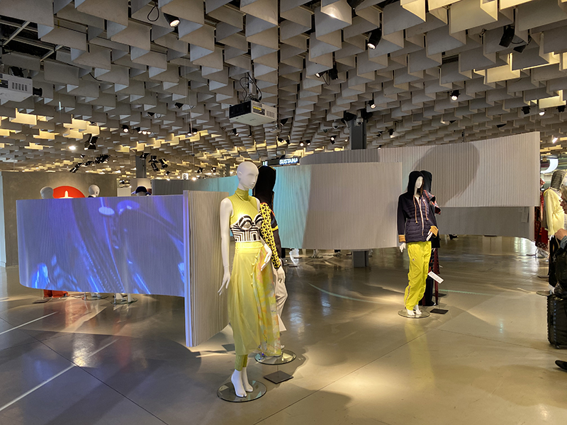 Knitwear waves installation for Pitti Filati 2020