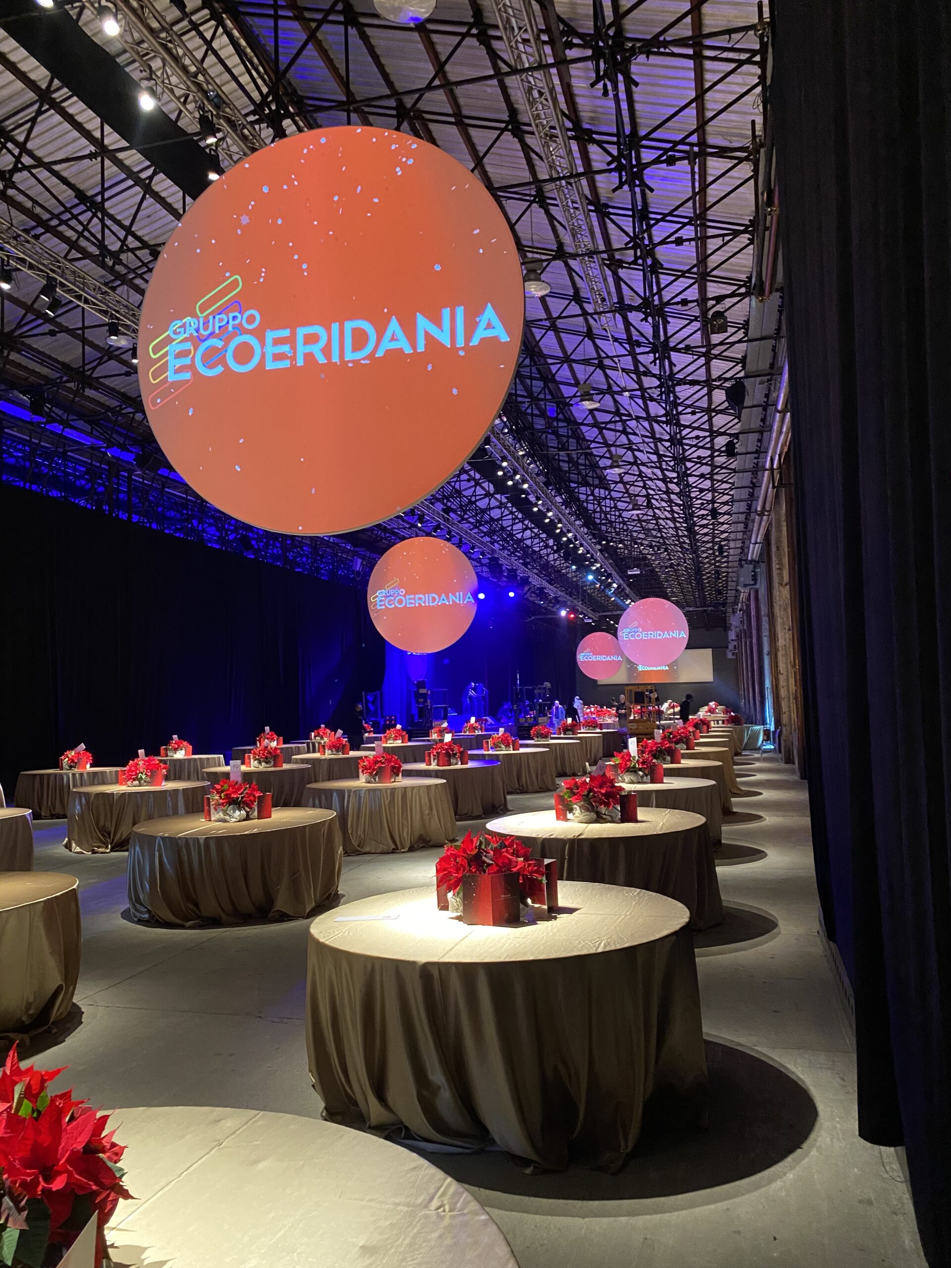 Allestimento per la cena Ecoeridania a cura di Avuelle - Stazione Leopolda, Firenze