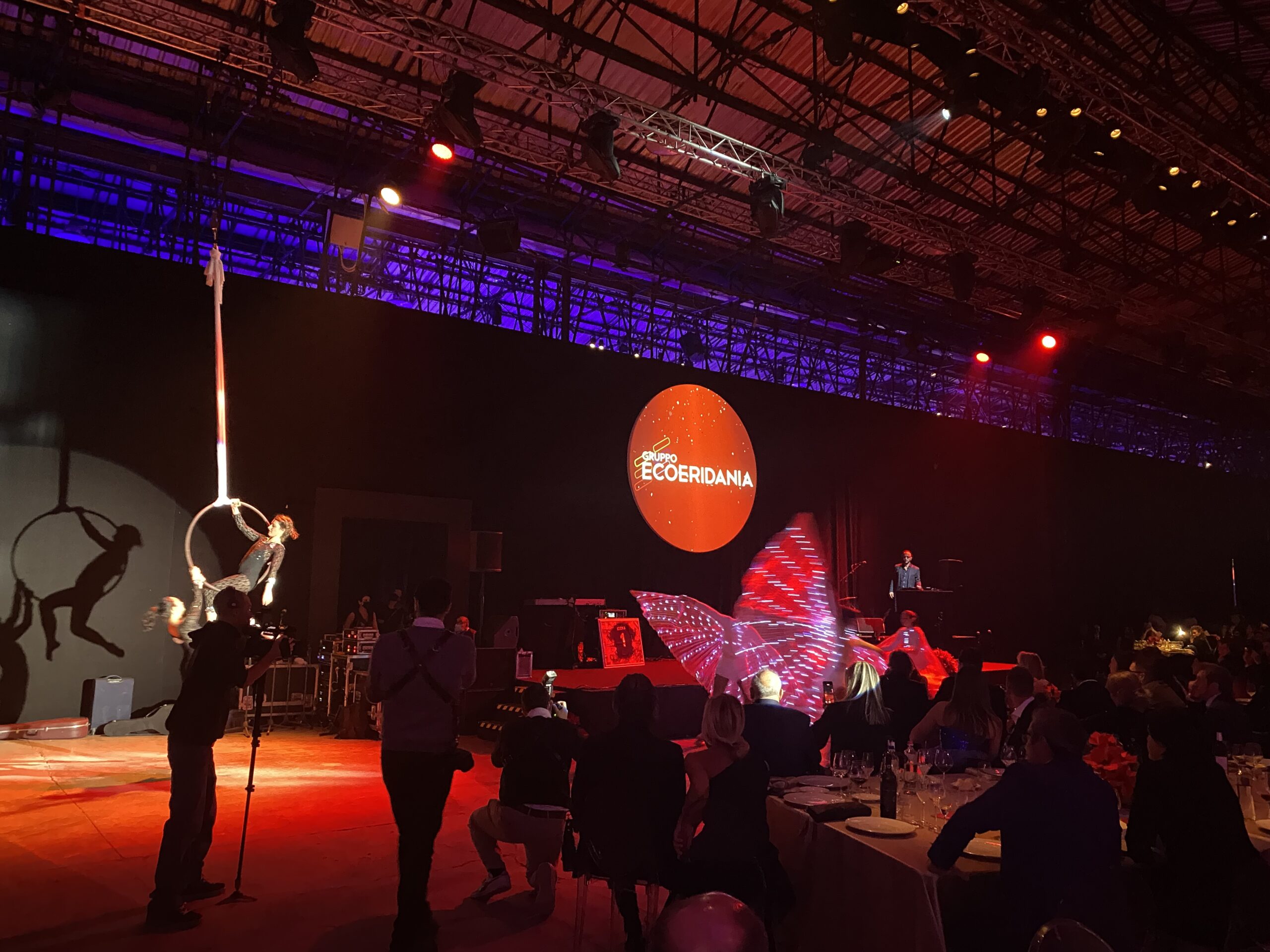 Show durante la cena Ecoeridania a cura di Avuelle - Stazione Leopolda, Firenze